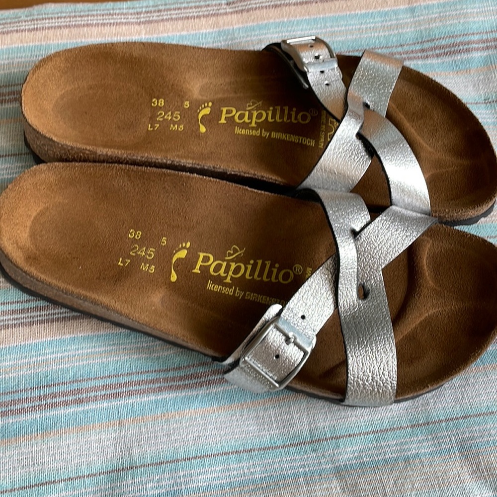 Papillo by Birkenstock silver slides size 38